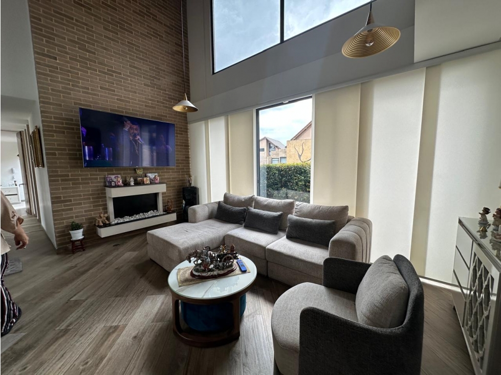 SE VENDE HERMOSA CASA EN CAJICA — foto 3