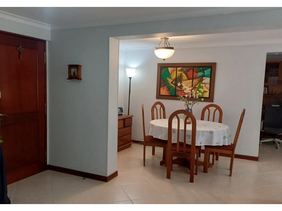 SE VENDE APARTAMENTO EN CASTROPOL EL POBLADO — foto 3