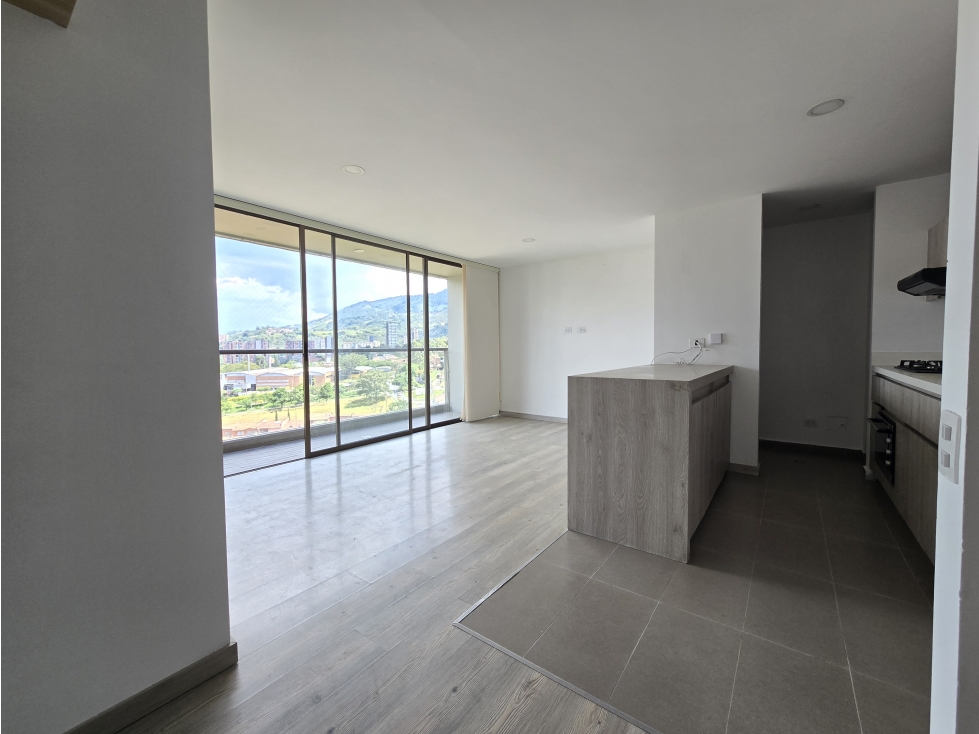 VENDO APARTAMENTO EN SURAMERICA ITAGUI