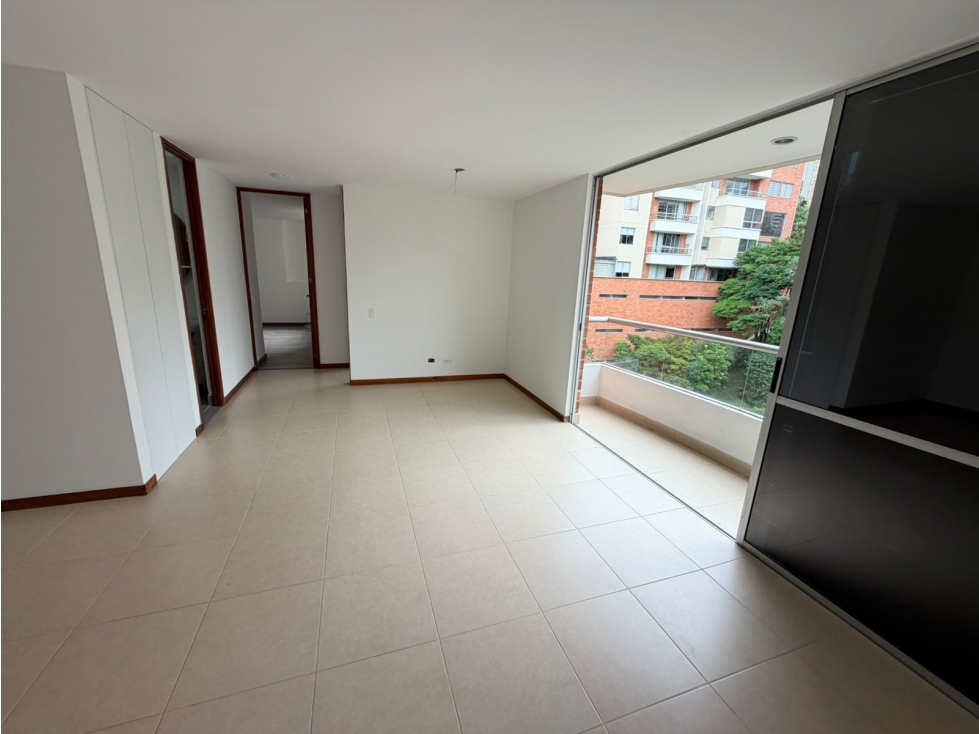 ARRIENDO APARTAMENTO EN LA LOMA DEL ESMERALDAL, ENVIGADO