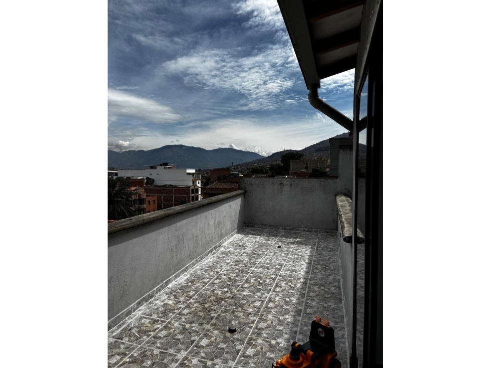 ARRIENDO APARTAMENTO DUPLEX PRADO CENTRO — foto 4