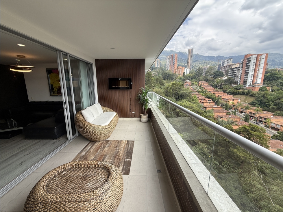 VENDO APARTAMENTO EN EL POBLADO- LOS BALSOS
