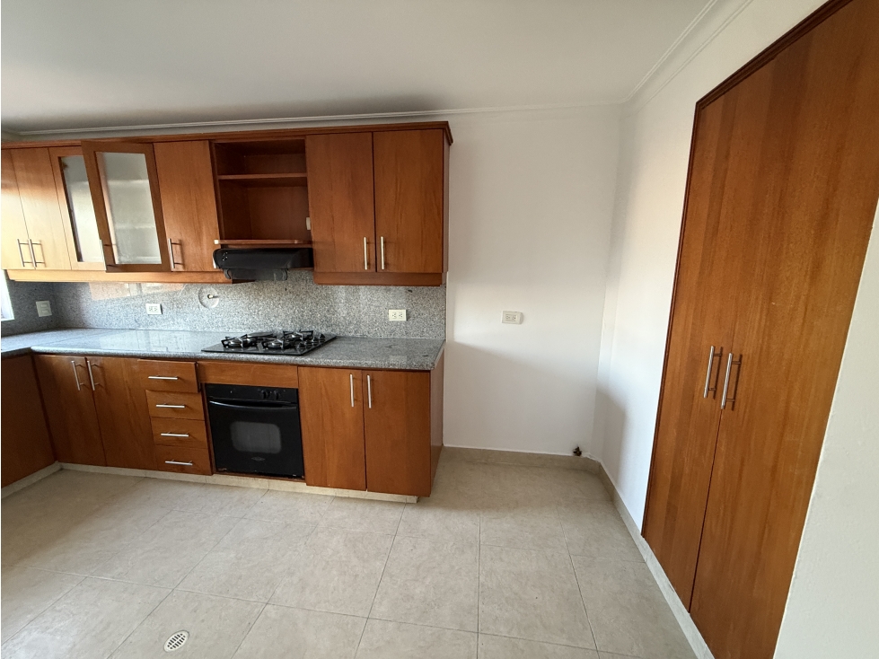 ARRIENDO APARTAMENTO EN LAURELES — foto 4
