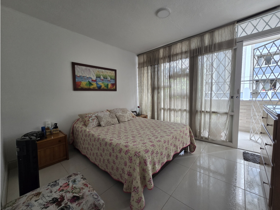 VENDO APARTAMENTO REMODELADO EN BOSTON MEDELLIN — foto 6