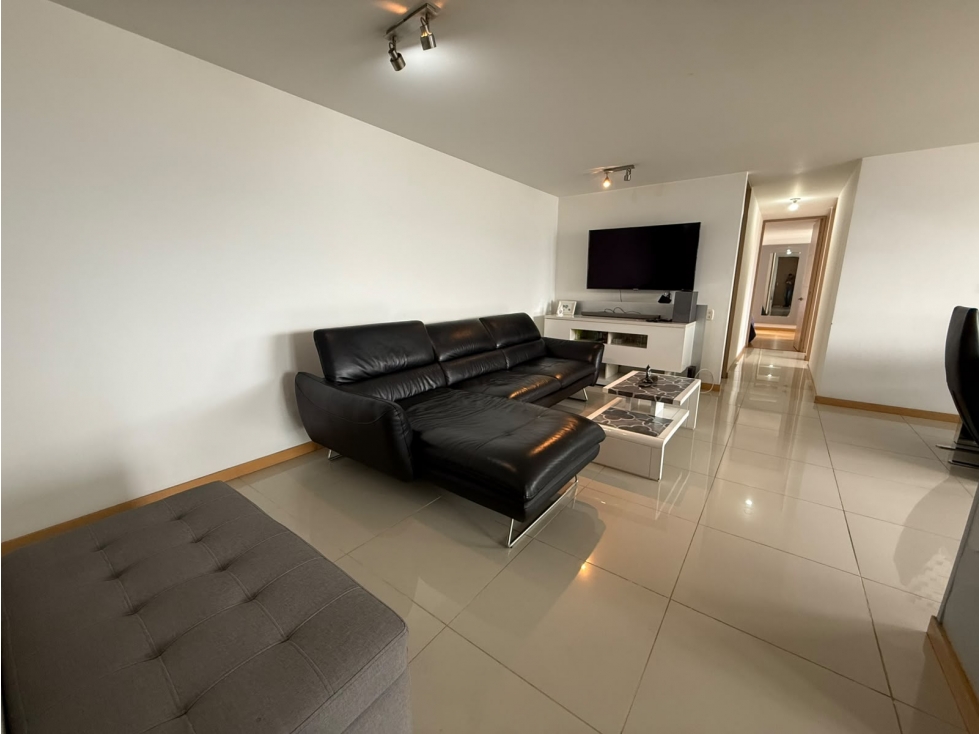VENDO APARTAMENTO EN LA LOMA DEL INDIO — foto 2