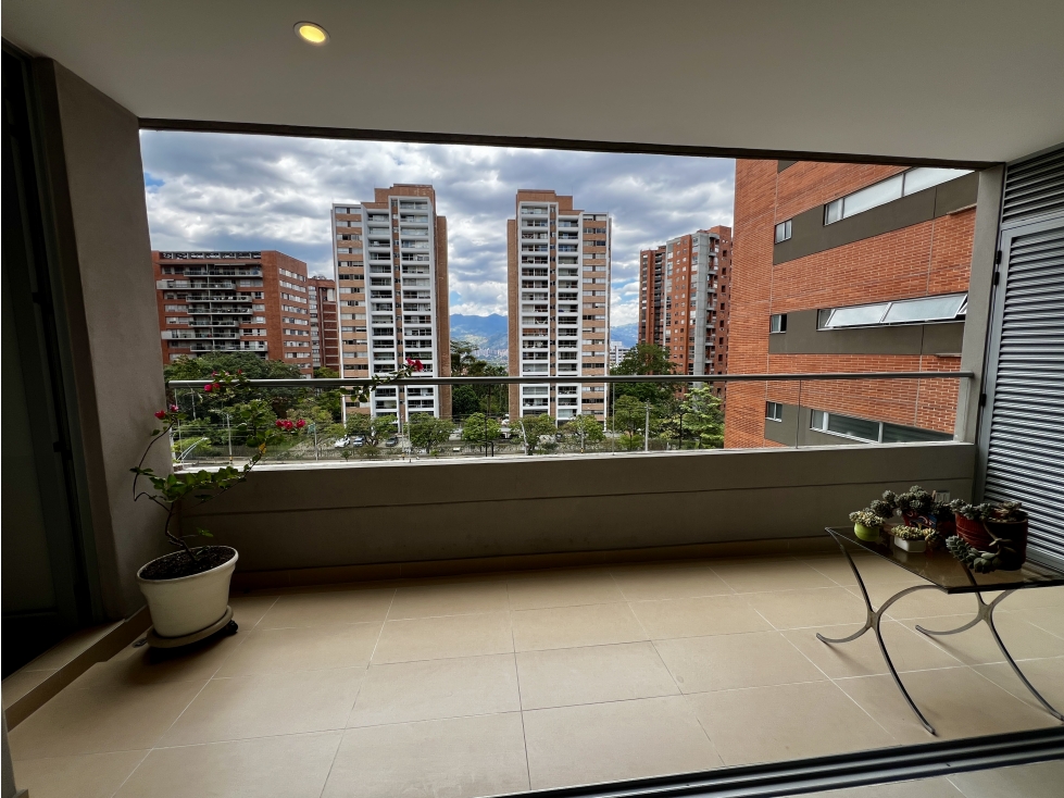 APARTAMENTO EN VENTA POBLADO LOS BALSOS — foto 2
