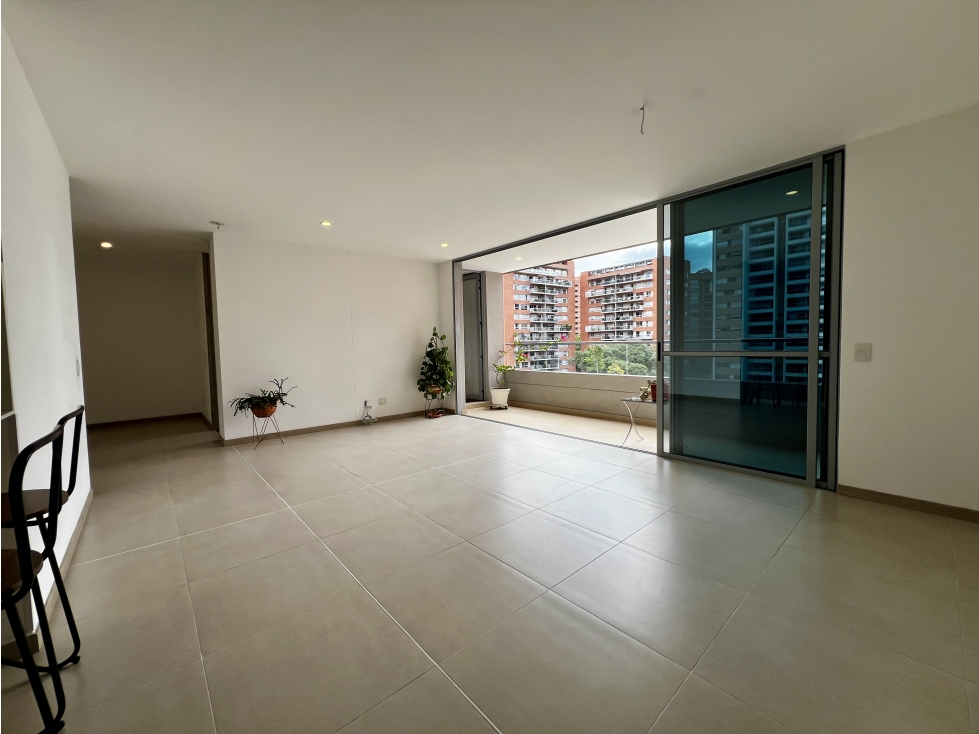 APARTAMENTO EN VENTA POBLADO LOS BALSOS — foto 4