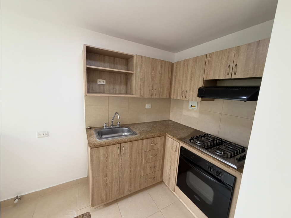 VENDO APARTAMENTO EN LA LOMA DEL ESMERALDAL, ENVIGADO