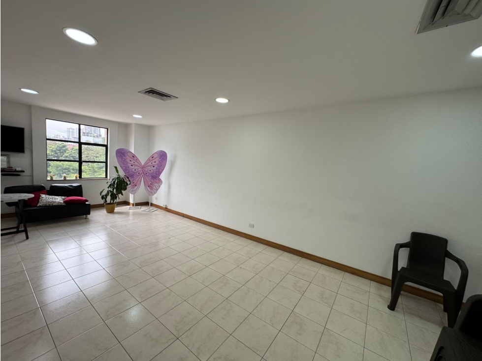 VENDO OFICINA EN POBLADO — foto 4