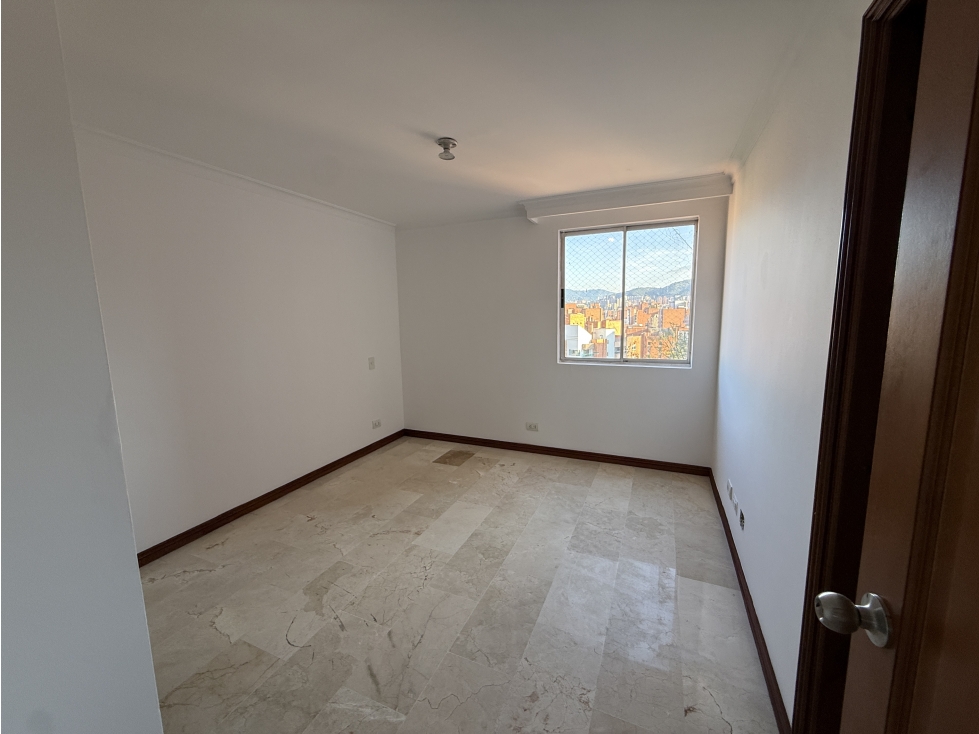ARRIENDO APARTAMENTO EN LAURELES — foto 6