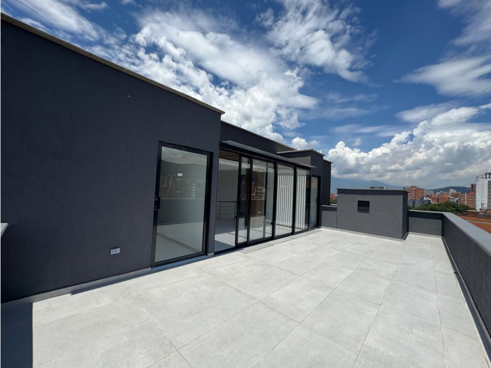 PENTHOUSE DUPLEX VENTA EN LAURELES LICENCIA PARA RENTAS CORTAS