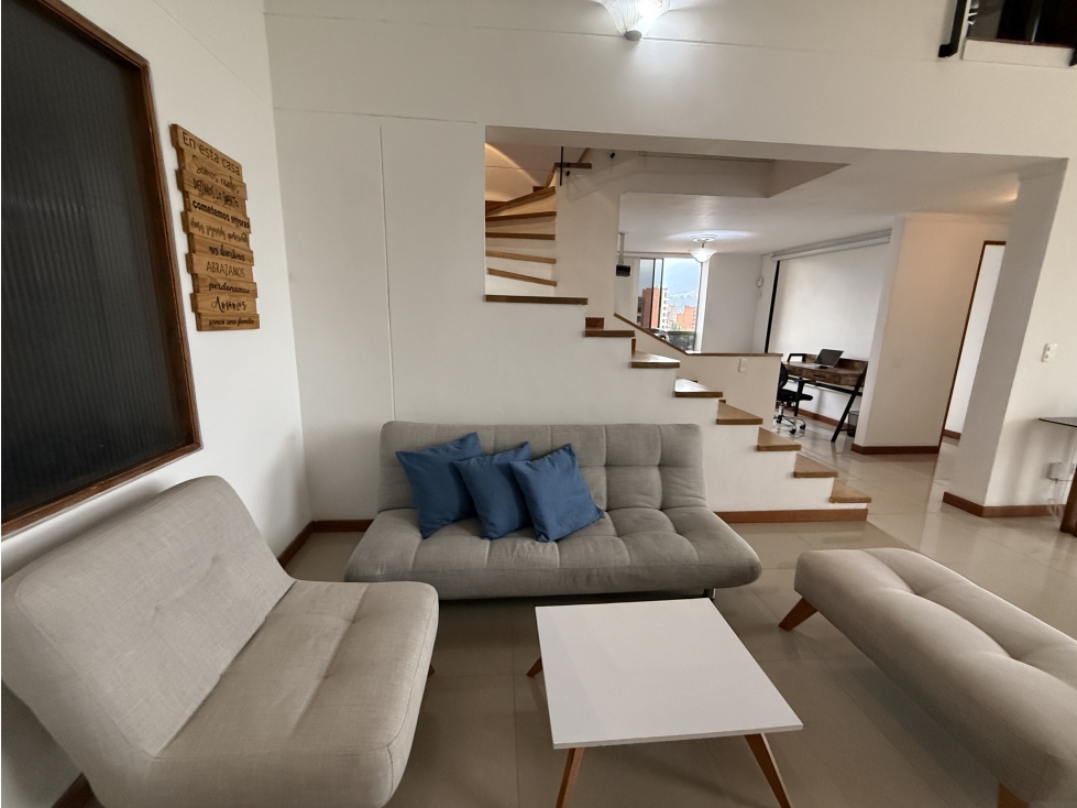 SE ARRIENDA AMOBLADO DUPLEX EN LAURELES ESTADIO MEDELLIN — foto 4