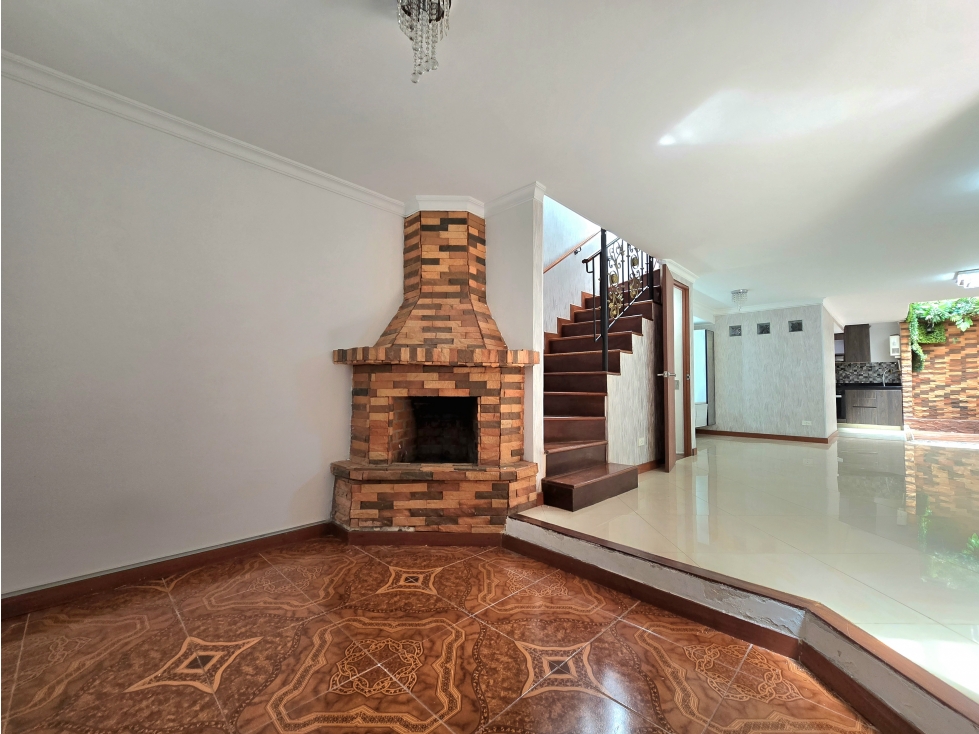 VENDO CASA UNIFAMILIAR EN EL TRIANON ENVIGADO — foto 2