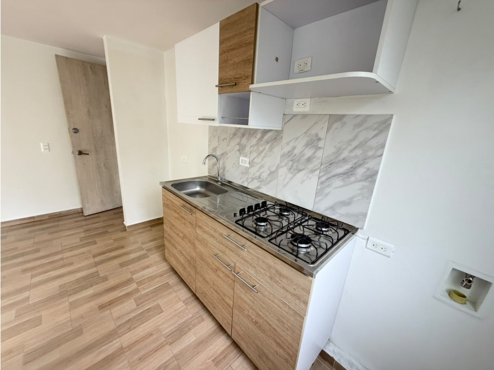 VENDO APARTAMENTO EN LA LOMA DE LOS BERNAL — foto 2