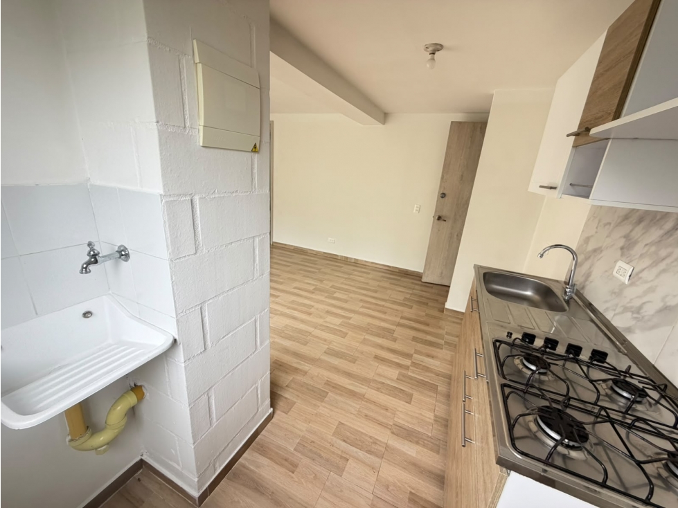 VENDO APARTAMENTO EN LA LOMA DE LOS BERNAL — foto 3