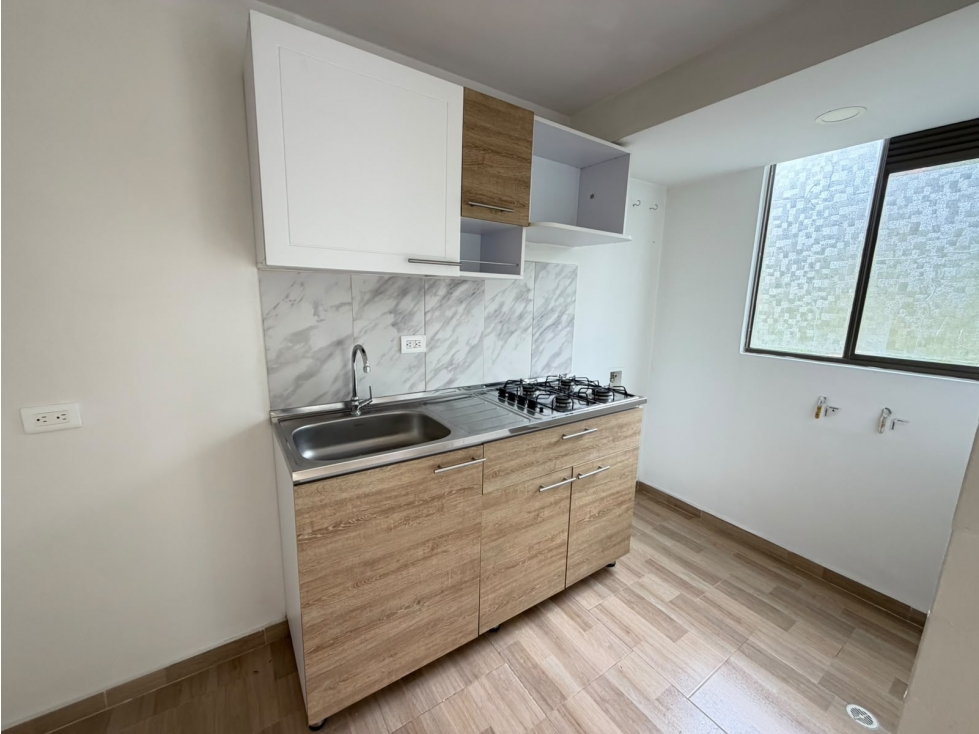 VENDO APARTAMENTO EN LA LOMA DE LOS BERNAL — foto 4