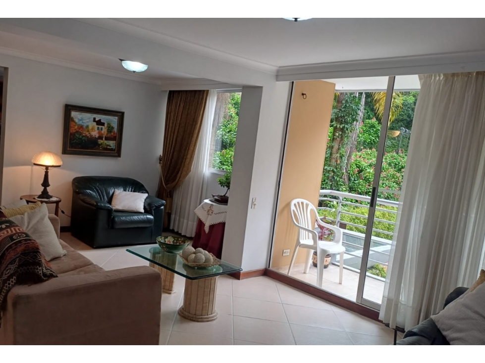 SE VENDE APARTAMENTO EN CASTROPOL EL POBLADO