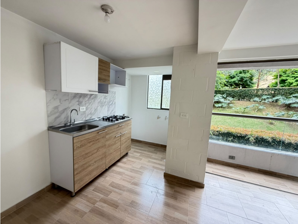 VENDO APARTAMENTO EN LA LOMA DE LOS BERNAL