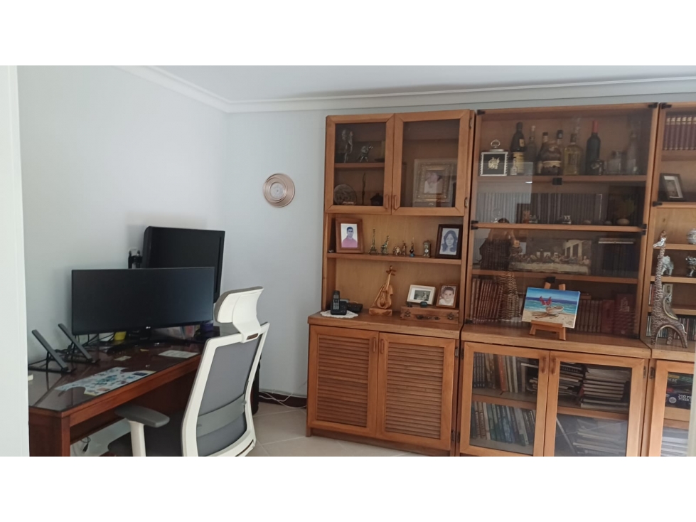 SE VENDE APARTAMENTO EN CASTROPOL EL POBLADO — foto 4