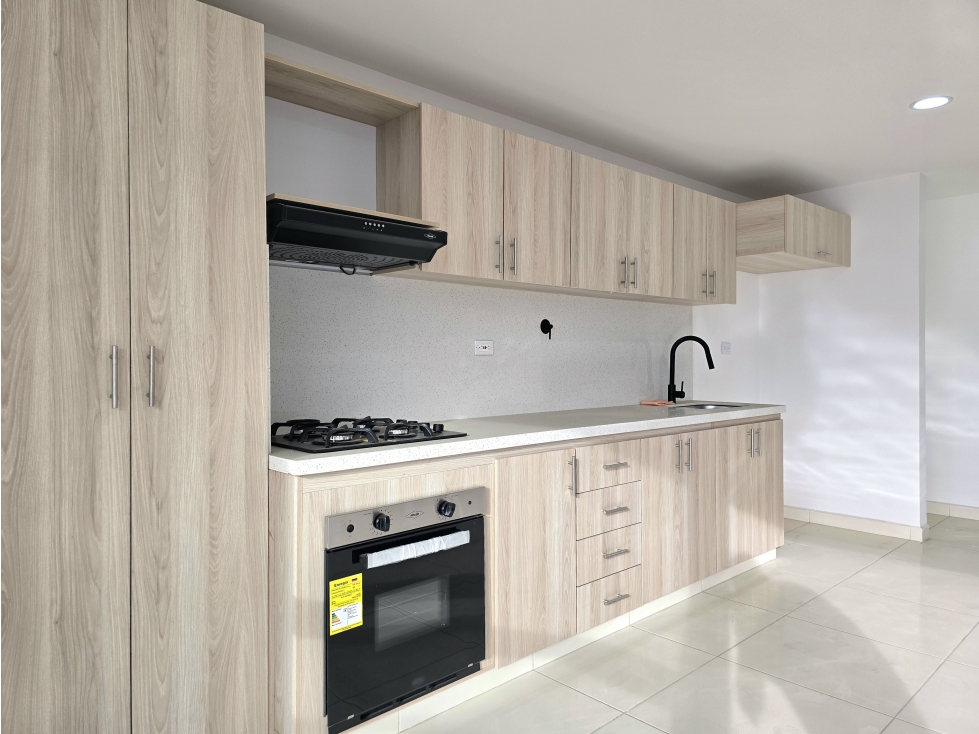 VENDO APARTAMENTO SABANETA LA DOCTORA PARA ESTRENAR — foto 5