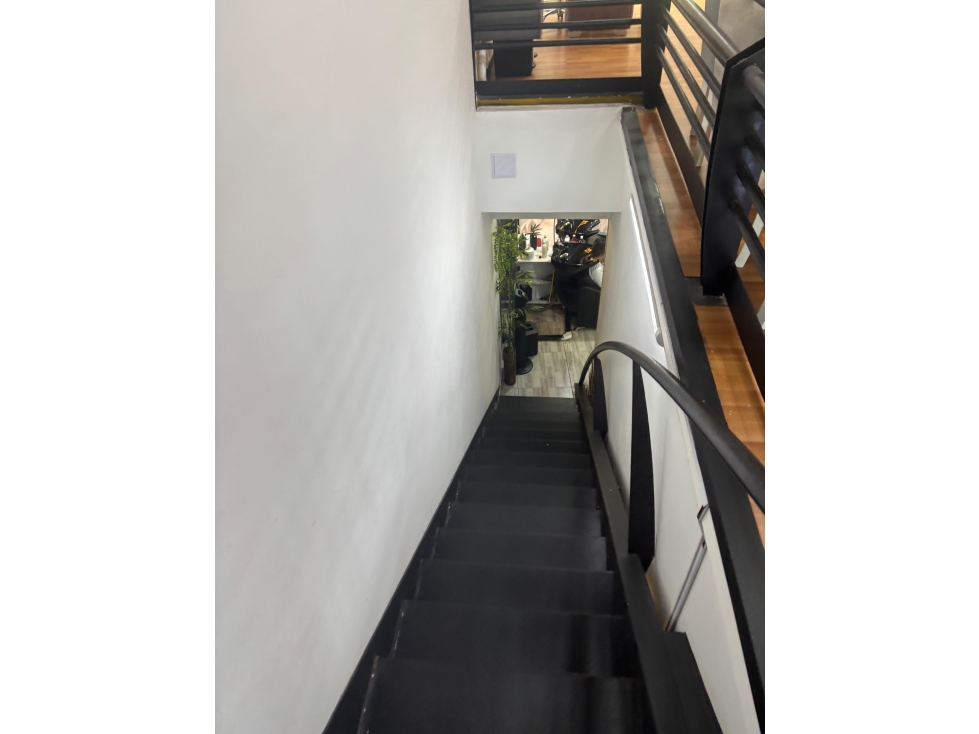 SE VENDE LOCAL CENTRO COMERCIAL EN EL POBLADO — foto 4