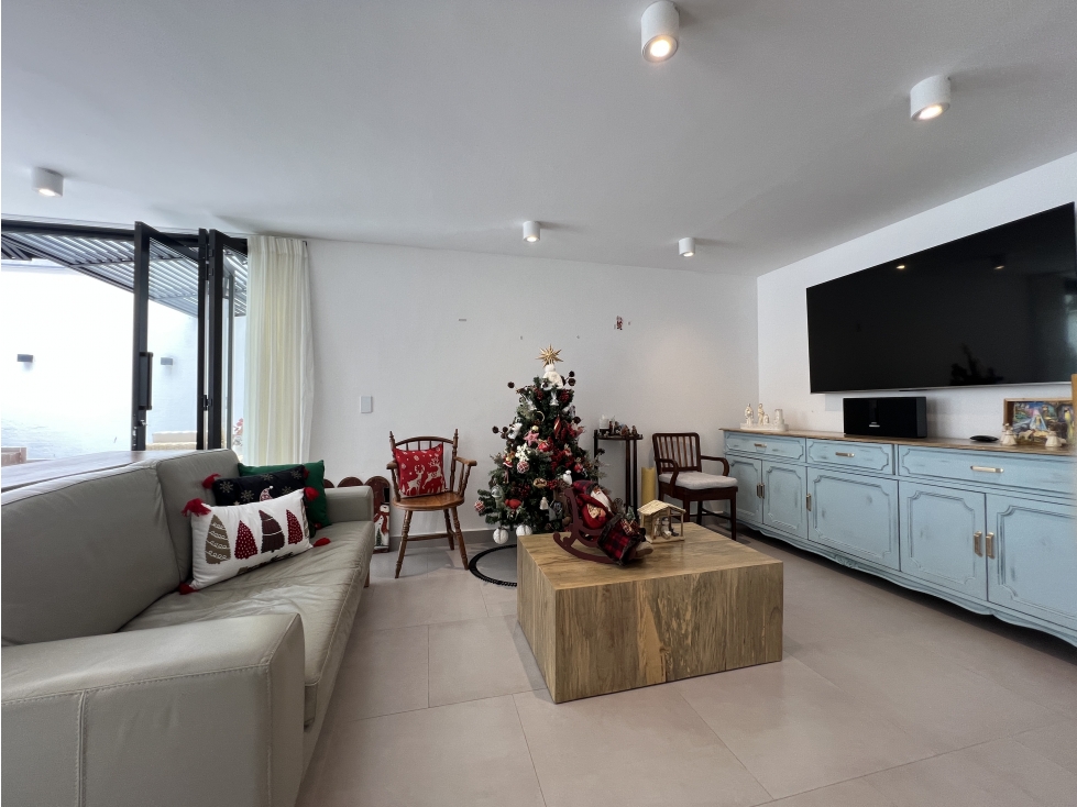VENDO CASA EN EL POBLADO EL TESORO PARA INVERSION — foto 6