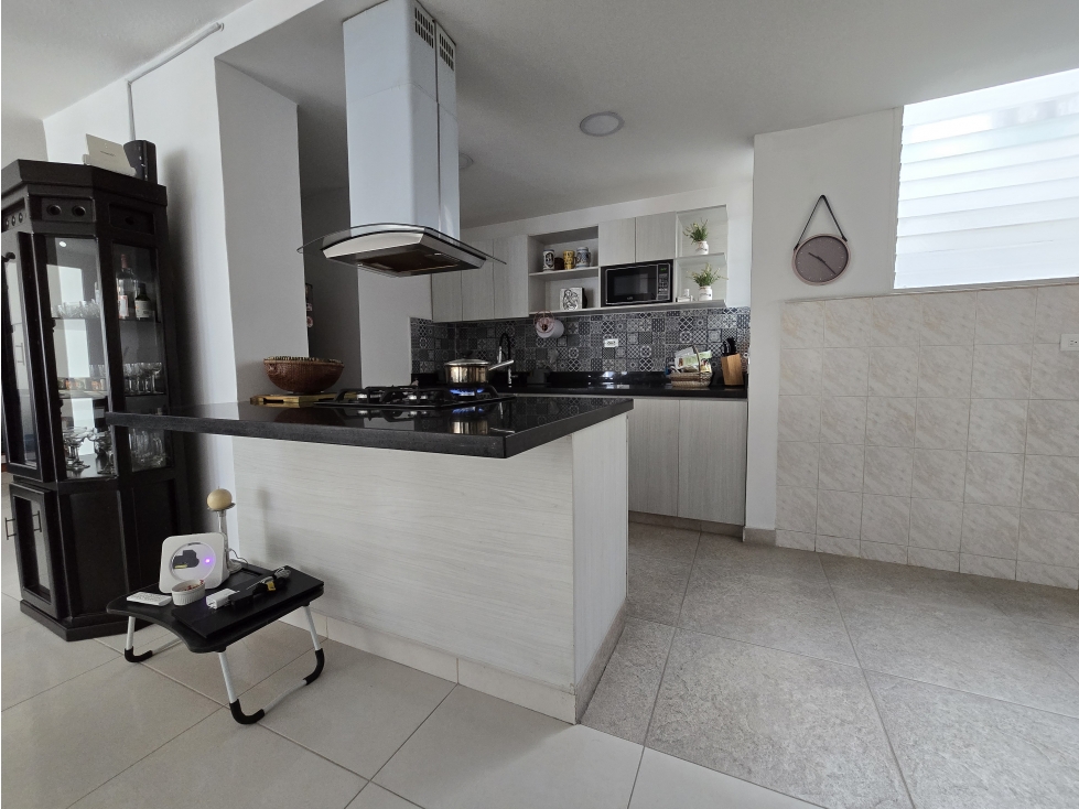 VENDO APARTAMENTO REMODELADO EN BOSTON MEDELLIN — foto 3