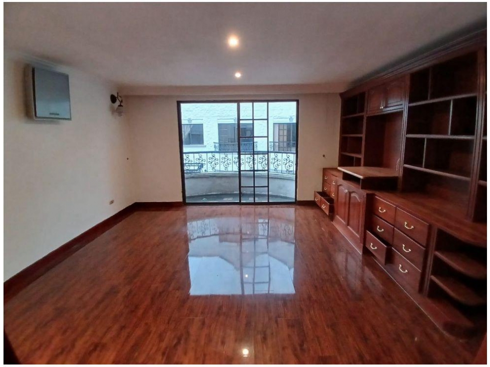 VENTA DE CASA EN SECTOR PINARES