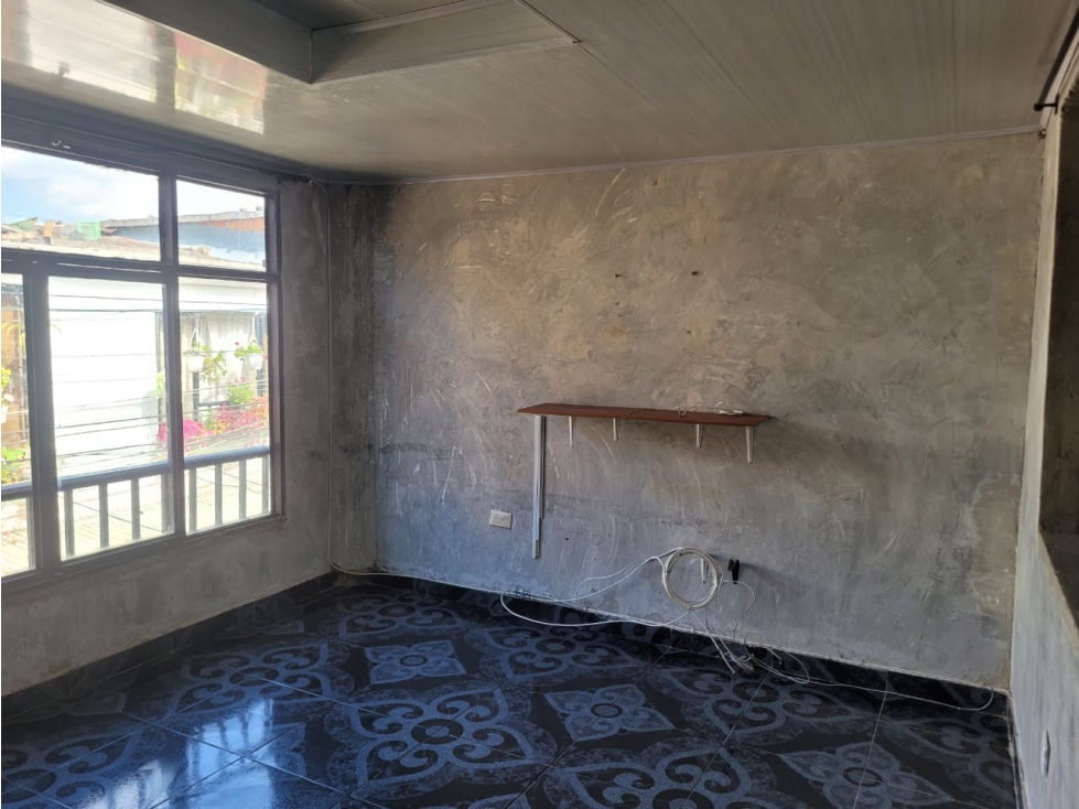 CASA EN VENTA EN LOS 2500 LOTES