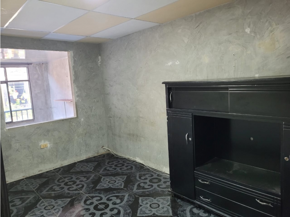 CASA EN VENTA EN LOS 2500 LOTES — foto 3