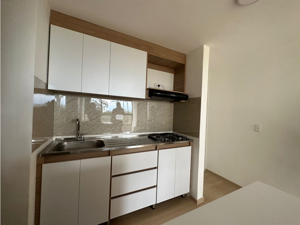SE RENTA APARTAMENTO EN CERRITOS SECTOR UKUMARI — foto 3