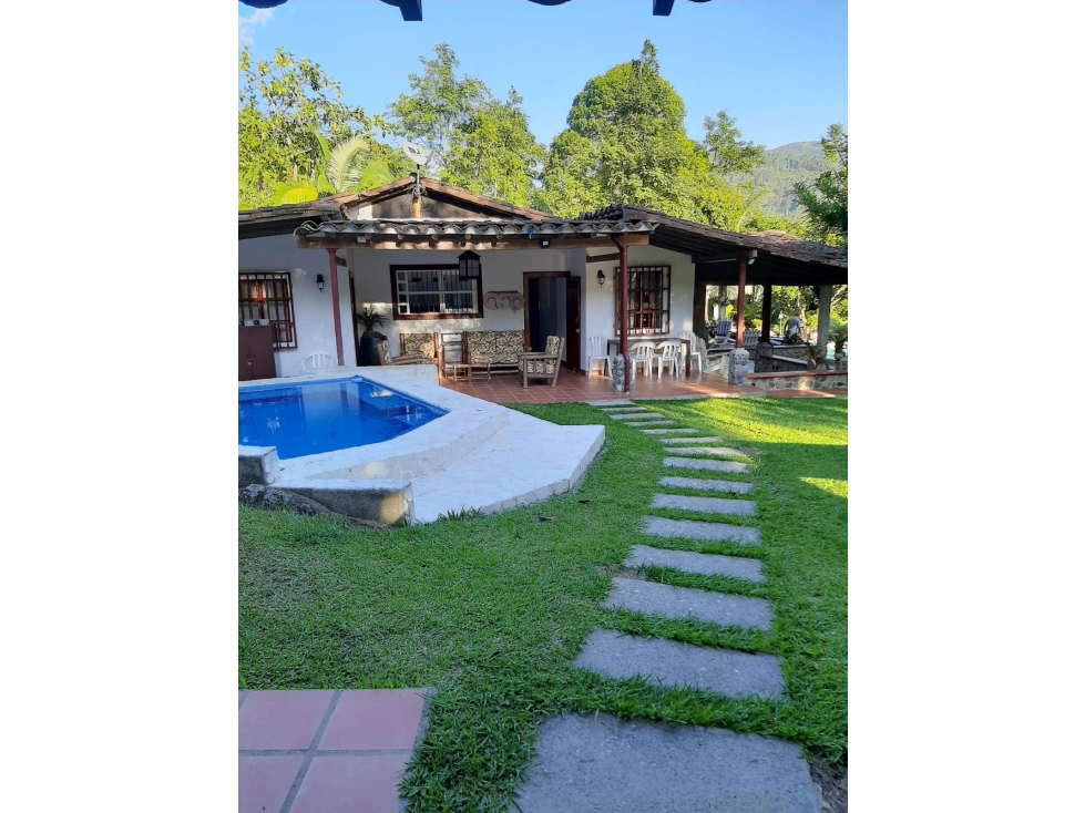 VENTA DE CASA FINCA EN MPIO. DE GIRARDOTA