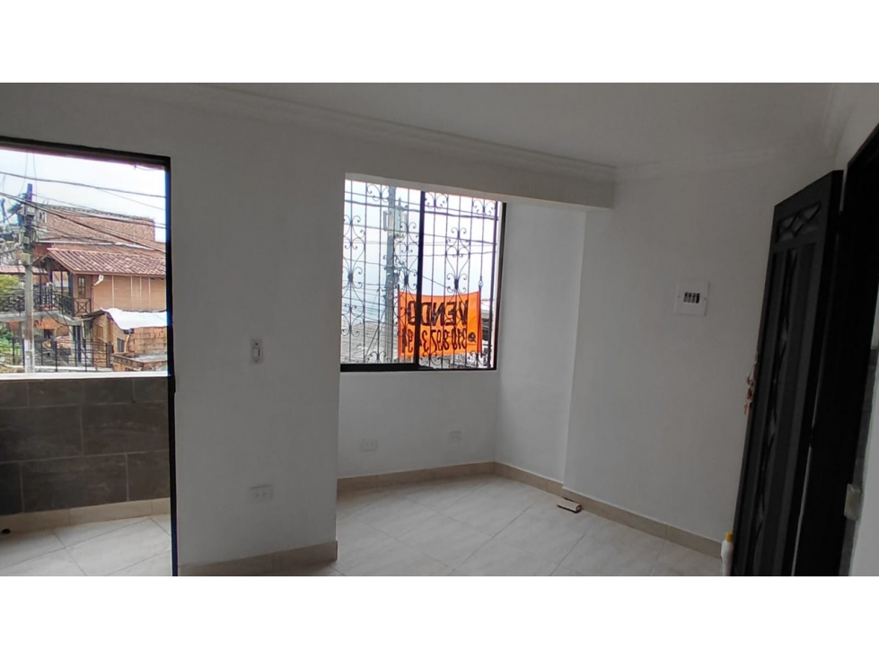 VENTA DE AMPLIO APARTAMENTO EN MANRIQUE