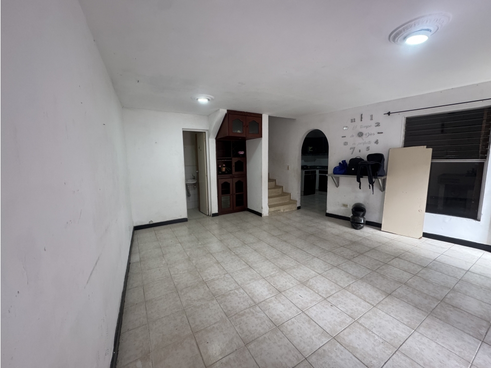 CASA Y APARTAESTUDIO EN ROBLEDO PAJARITO, MEDELLIN — foto 2
