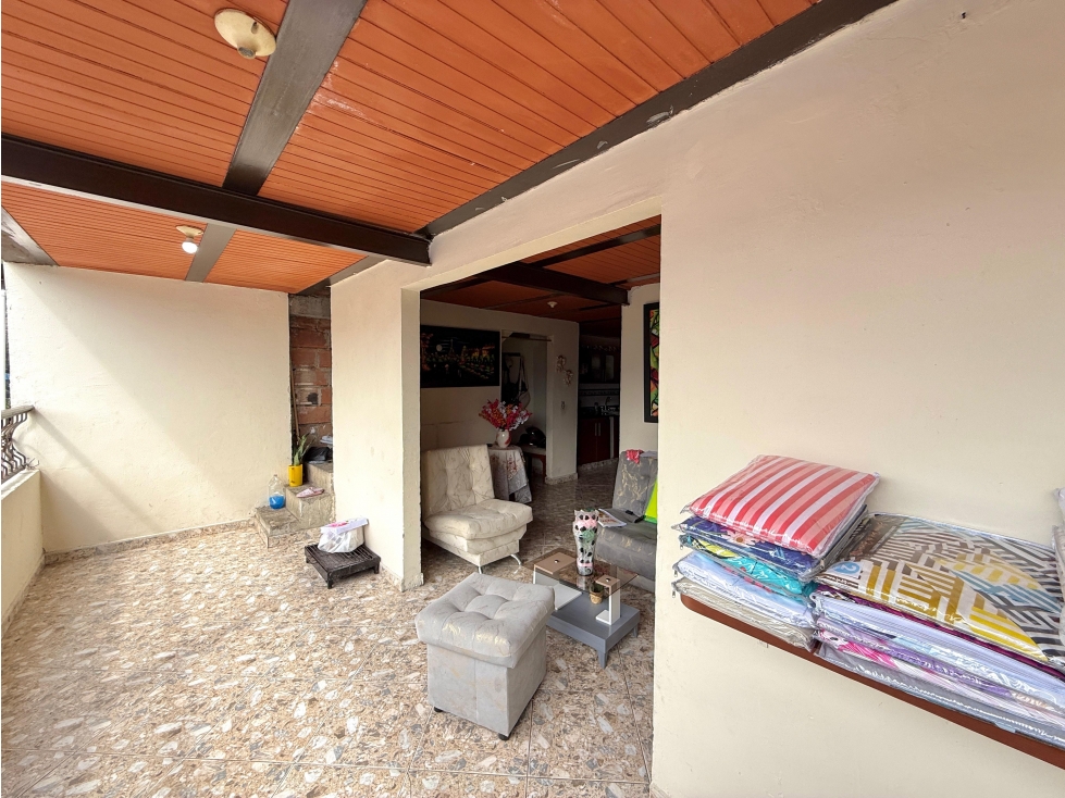VENTA DE CASA EN BELLO ALTOS DE NIQUIA PISO 3 CON TERRAZA — foto 2
