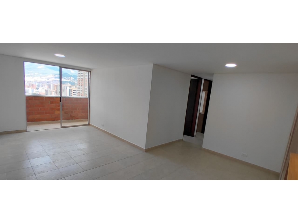 VENTA DE HERMOSO APARTAMENTO EN LOS COLORES — foto 2