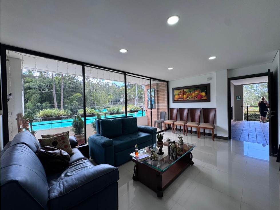 APARTAMENTO MODERNO EN EL RETIRO CERCA DEL PARQUE — foto 2