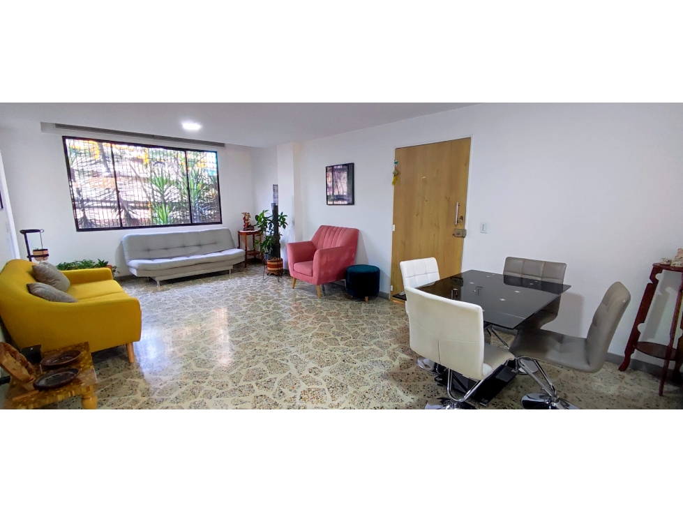 AMPLIO APARTAMENTO EN LOS COLORES — foto 4