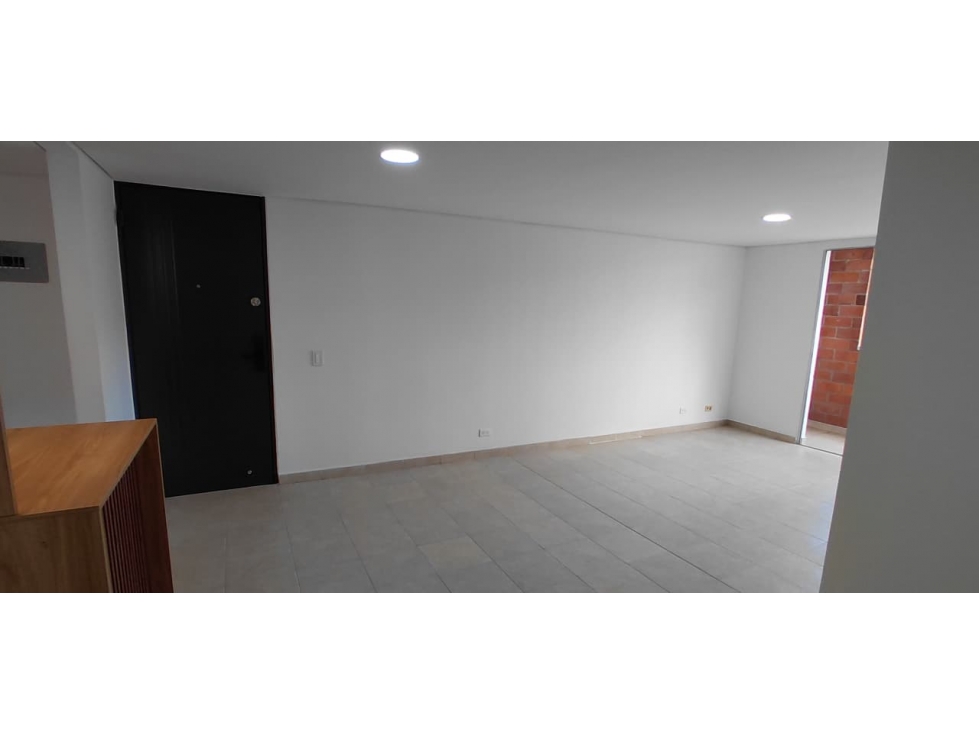 VENTA DE HERMOSO APARTAMENTO EN LOS COLORES — foto 4