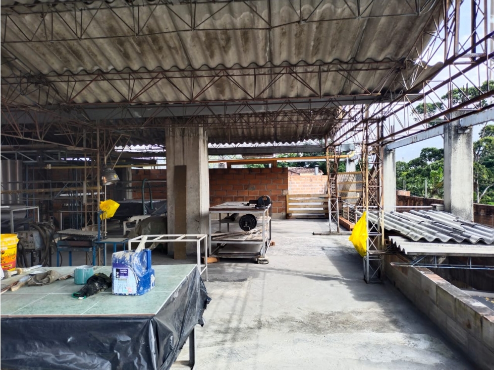 VENTA BODEGA EN MEDELLIN - 4