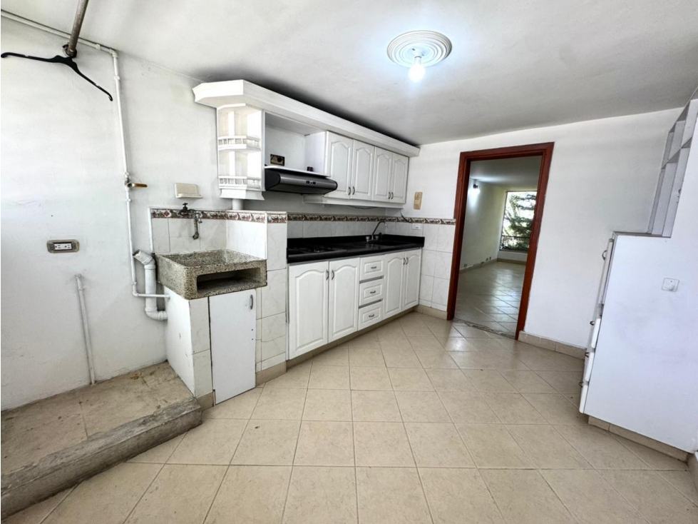 APARTAMENTO CERCA AL PARQUE DE LA MILAGROSA, MEDELLIN — foto 5