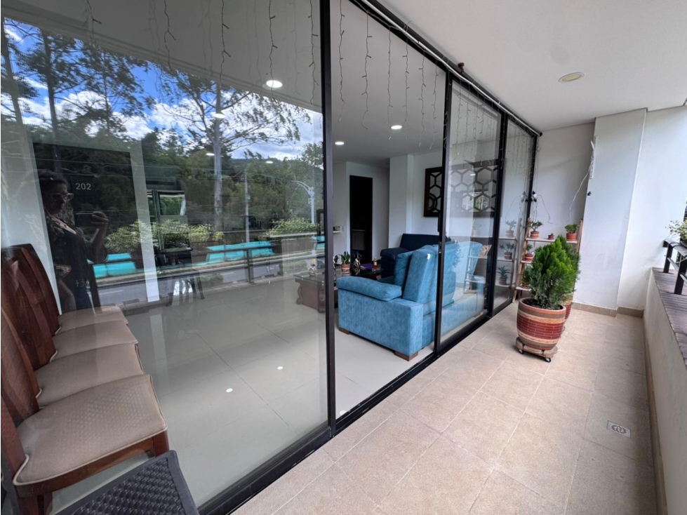 APARTAMENTO MODERNO EN EL RETIRO CERCA DEL PARQUE — foto 4
