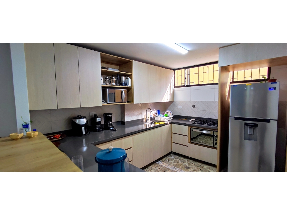 AMPLIO APARTAMENTO EN LOS COLORES — foto 6