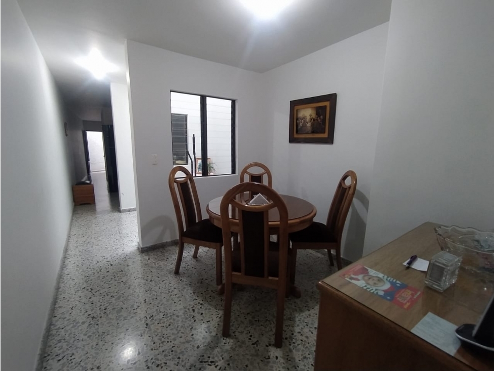 CASA EN SABANETA - UNA CUADRA ARRIBA DEL PARQUE — foto 2