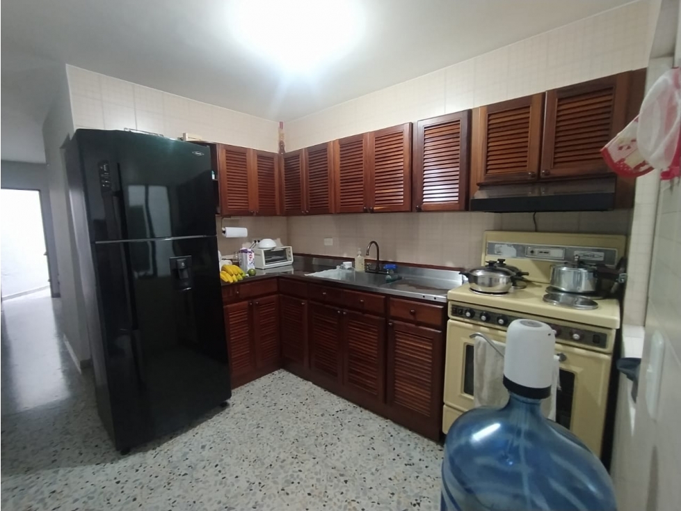 CASA EN SABANETA - UNA CUADRA ARRIBA DEL PARQUE — foto 4