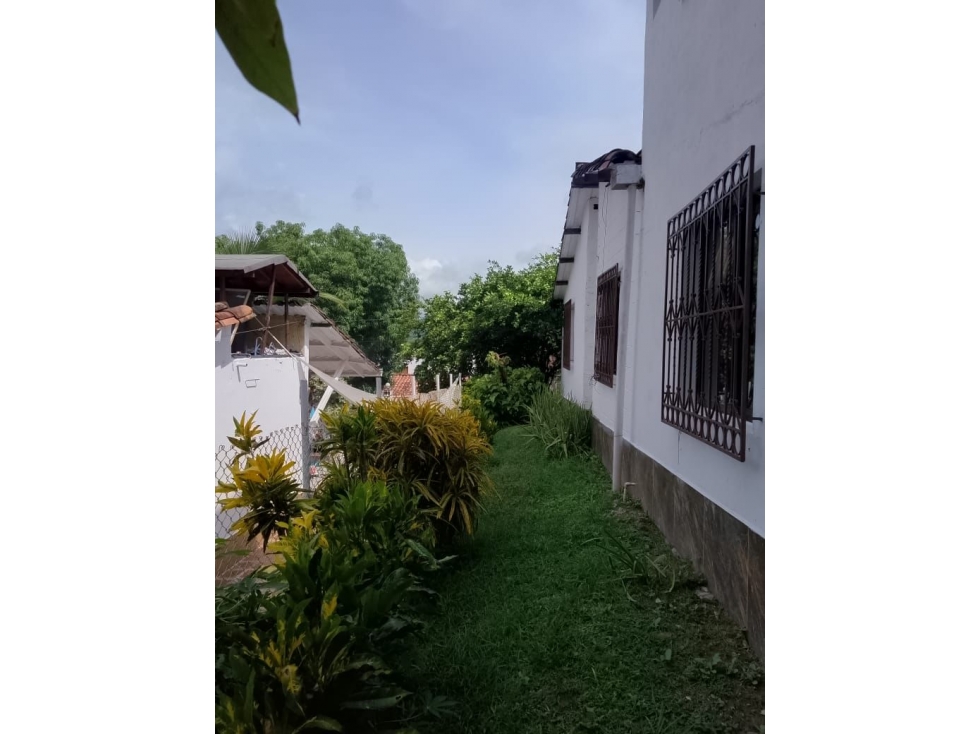 CASA EN URBANIZACION DE LA PINTADA
