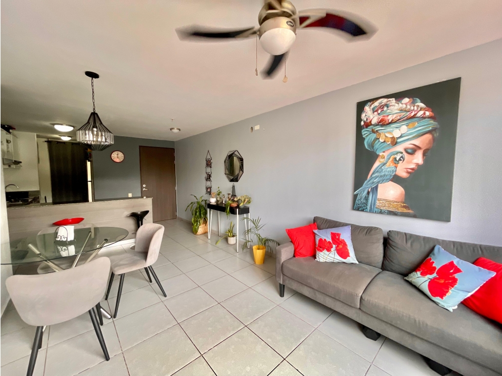 Venta de Apartamento con Línea Blanca en PH Aviñon, El Bosque — foto 2