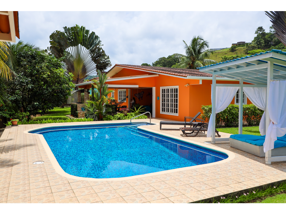 Casa de Playa en Venta en San Marino Oceanfront, Portobelo, Colón - 1