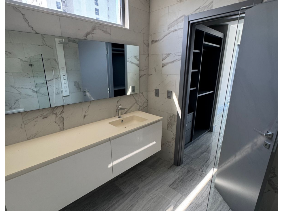 Venta de Apartamento con Línea Blanca en Bella Vista, Panamá — foto 5