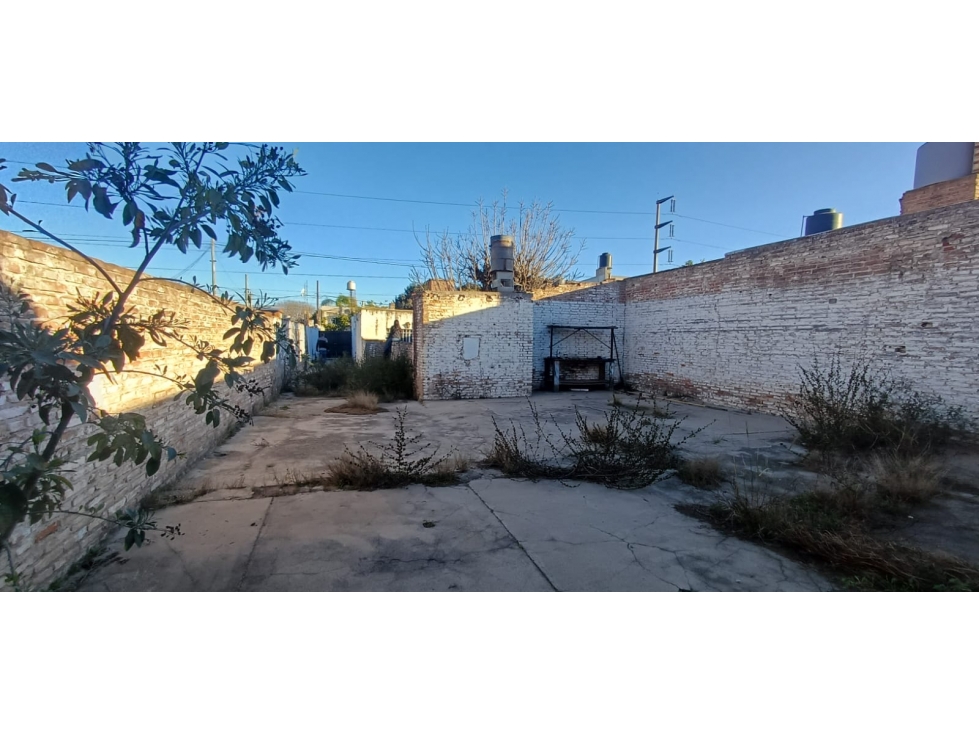 Oportunidad! Casa a refaccionar con terreno Amplio! - 6